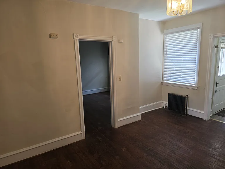610 W 20th St #1 — Photo 5