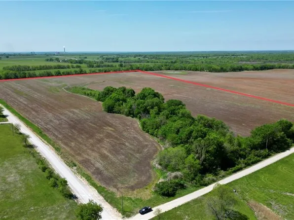 39400 State Line Rd, Lacygne, KS 66040