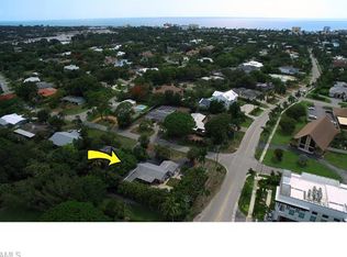 1686 Mandarin Rd, Naples, FL 34102