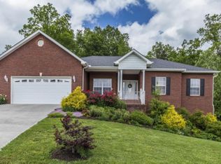 8110 Campbells Point Rd, Corryton, TN 37721