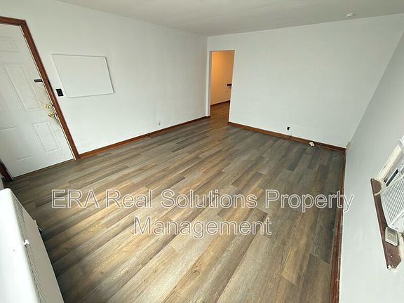 3rd image of 9494 Reading Rd APT 1