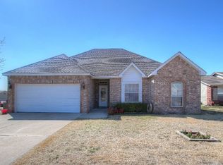 7820 Patriot Ln, Sapulpa, OK 74066