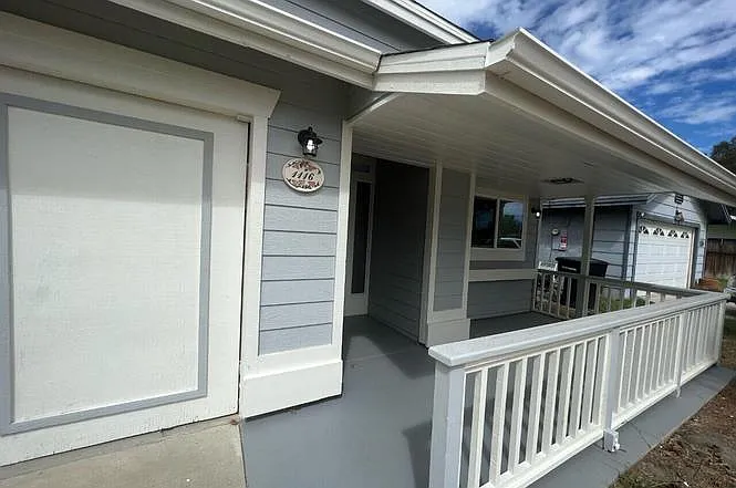 3 bed, 1147 sqft, $2,100 — Photo 3