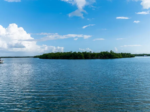 390 Angler Dr #2201, Goodland, FL 34140