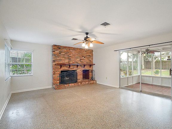 4th image of 1413 Park Dr