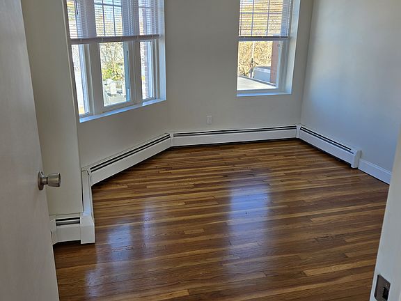 5th image of 820 Park Ave #307