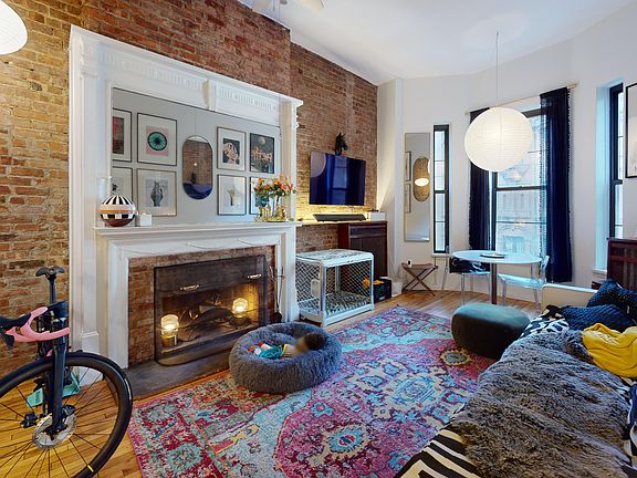2nd image of 16 W 82nd St APT 2A