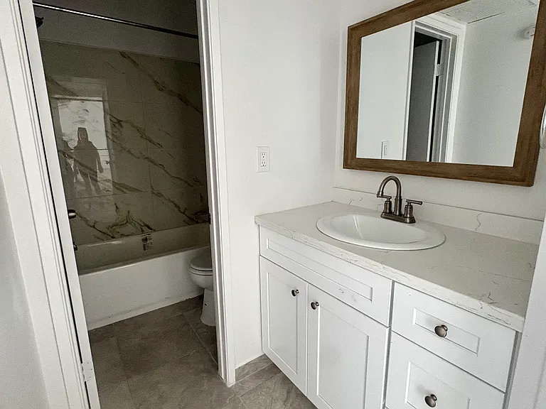 14413 Kittridge St #216 — Photo 7