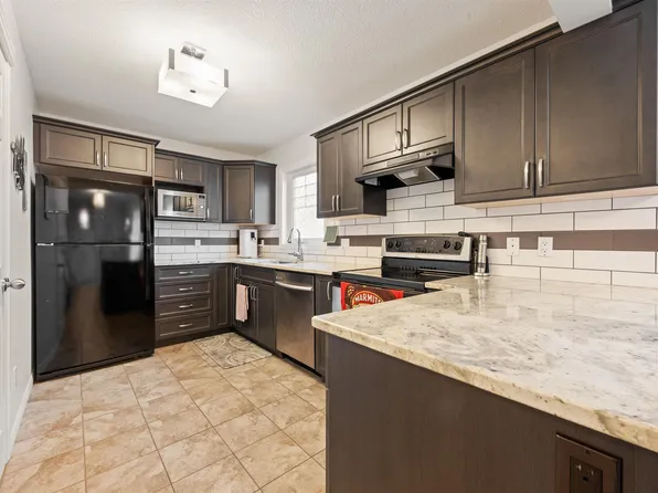 12425 111th Ave NW, Edmonton, AB T5M 2N6