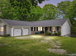8100 Alpine Village Dr, Barnhart, MO 63012