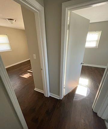3rd image of 4911 Seville Dr #4911