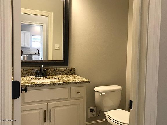 5th image of 103 Piper Crest Ln