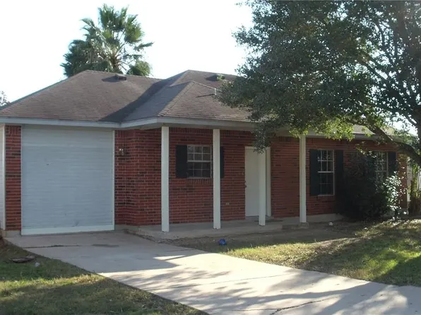 703 Westchester Rd #1/2, Taylor, TX 76574