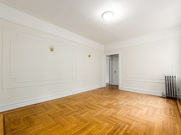 2nd image of 3150 33rd St APT 1b