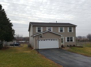 561 Saddle Ln, Aurora, IL 60505