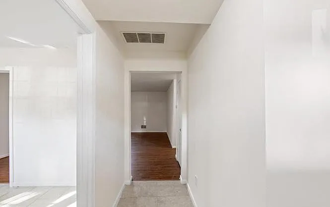 14451 Cool Oak Ln — Photo 3