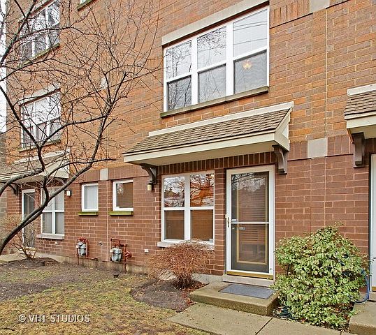1st image of 3951 W. Ainslie Street #10