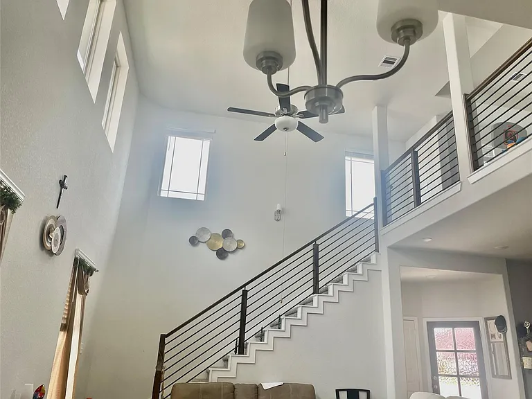 1055 Bluebonnet Trl — Photo 15
