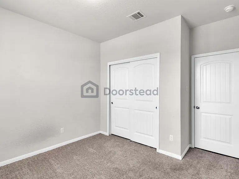 121 Naset Dr — Photo 22