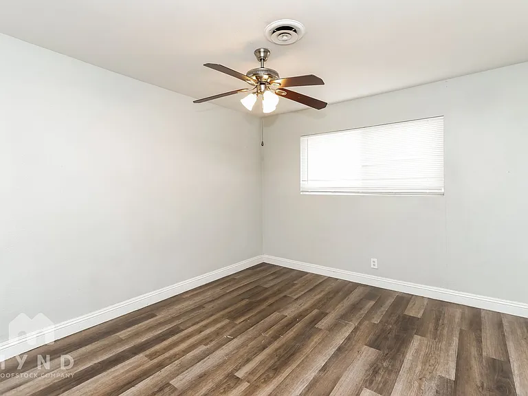 4794 Beadle St — Photo 10