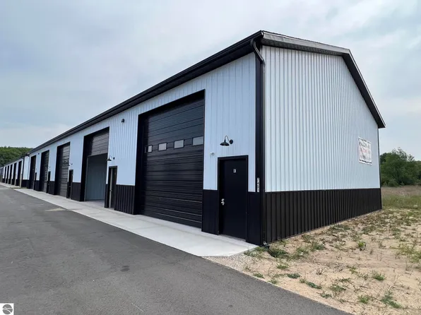 7450 Glendale #31, Bellaire, MI 49615