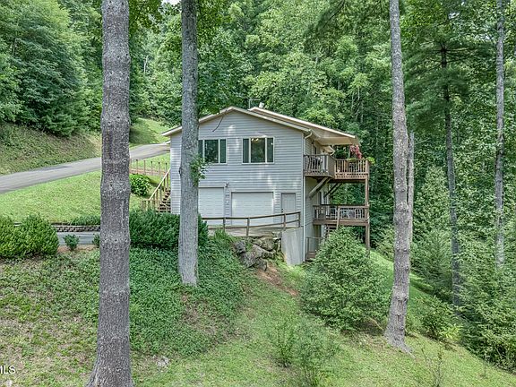 2nd image of 290 Lakeridge Dr