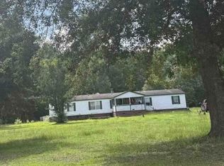 541 Denmar Dr, Ridgeville, SC 29472