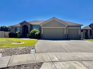 8757 W Rio Grande Ct, Kennewick, WA 99336