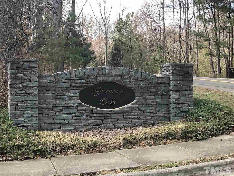 2nd image of 102 Vanderbilt Ct