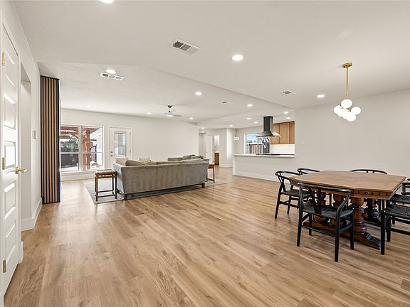 4th image of 7620 La Risa Dr