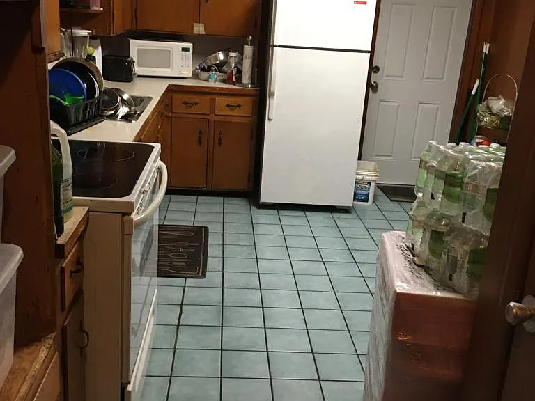 518 E Crawford St — Photo 8