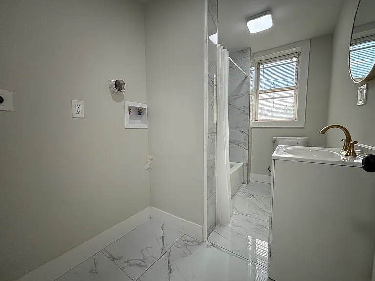 70A103 Circular Ave — Photo 5
