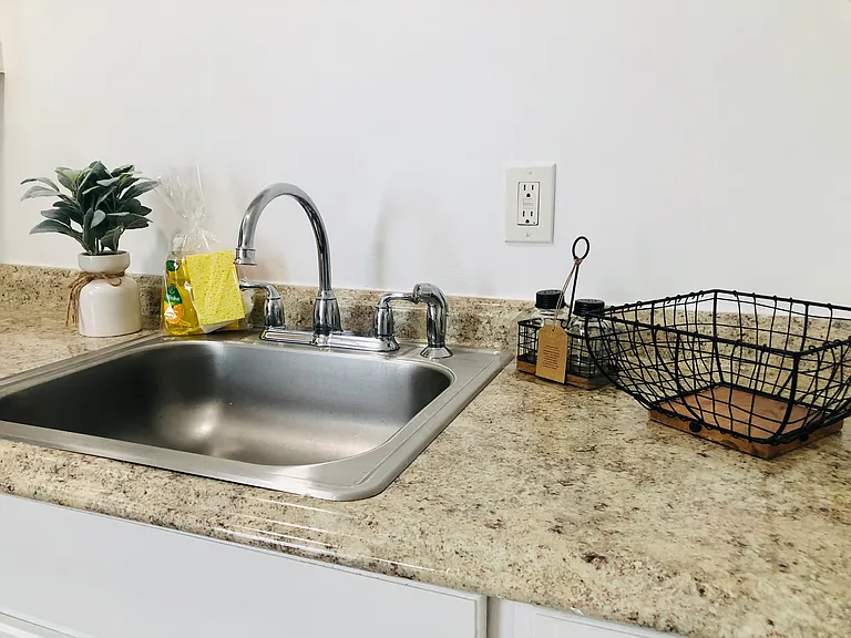 43-45 Jackson Ave #3 — Photo 12
