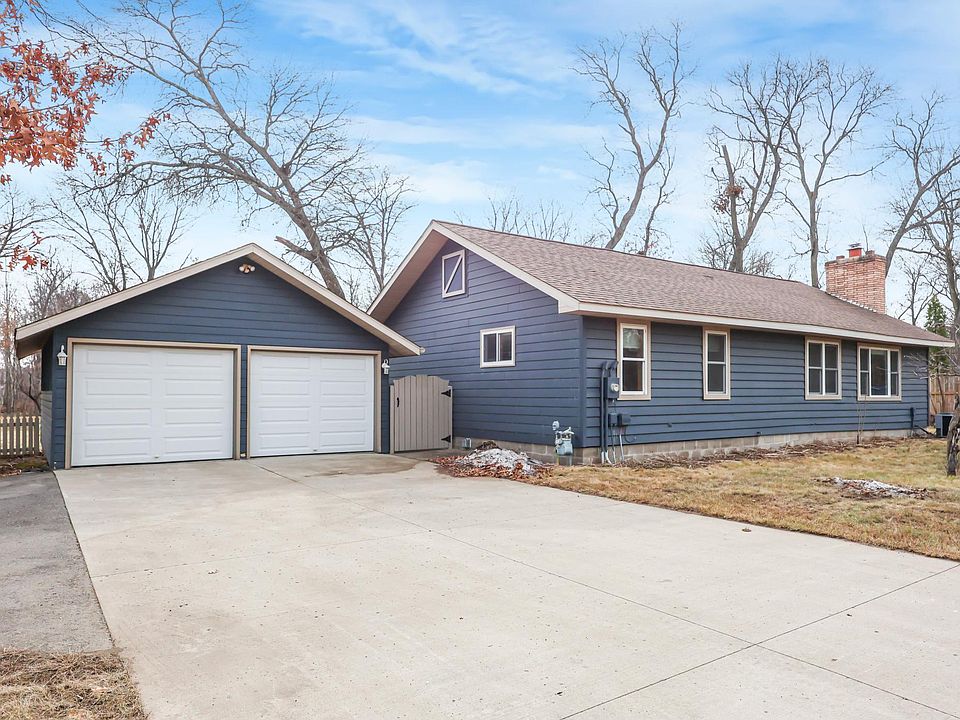 1st image of 19060 Love Lake Rd