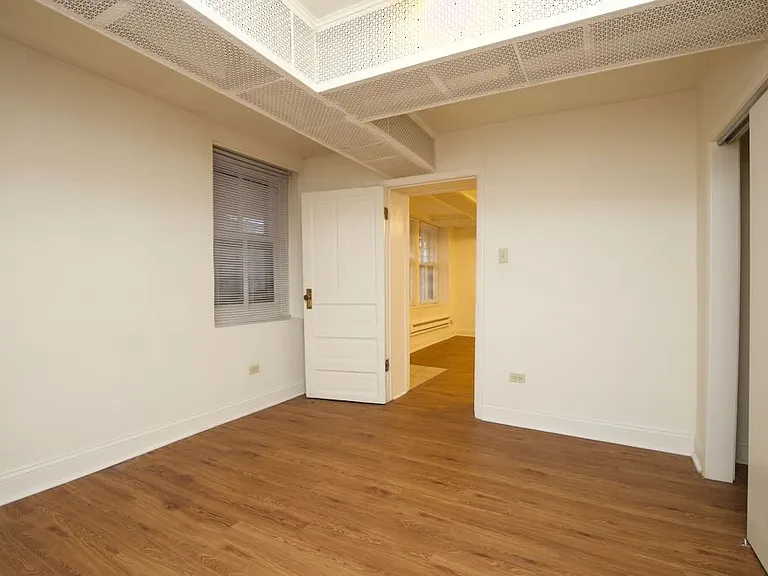 626 W Wellington Ave #RG — Photo 14