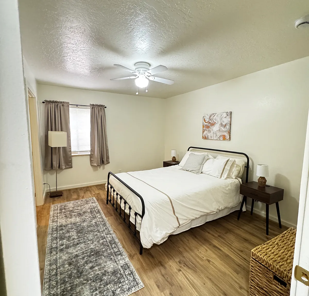 1 bed, 900 sqft, $1,500 — Photo 3