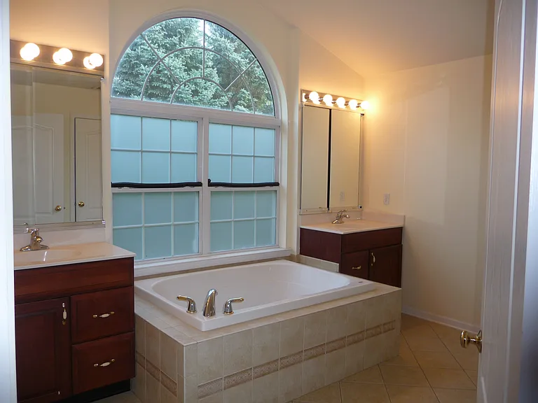 220 Roosevelt Dr — Photo 37