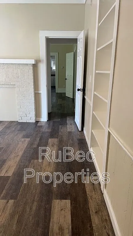 1 bed, 1.0 bath, $1,200 — Photo 3