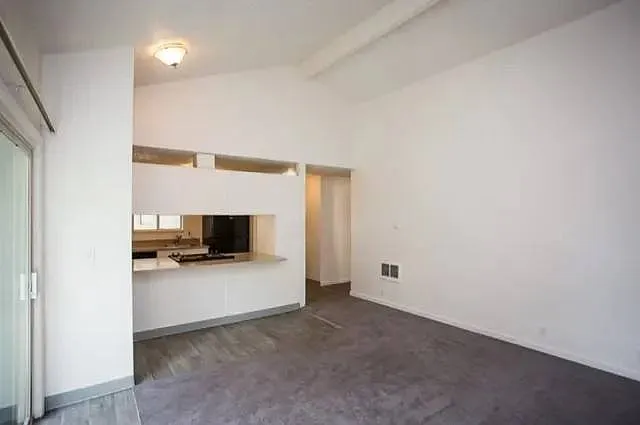 Sawyer Pointe Apartments — Photo 34