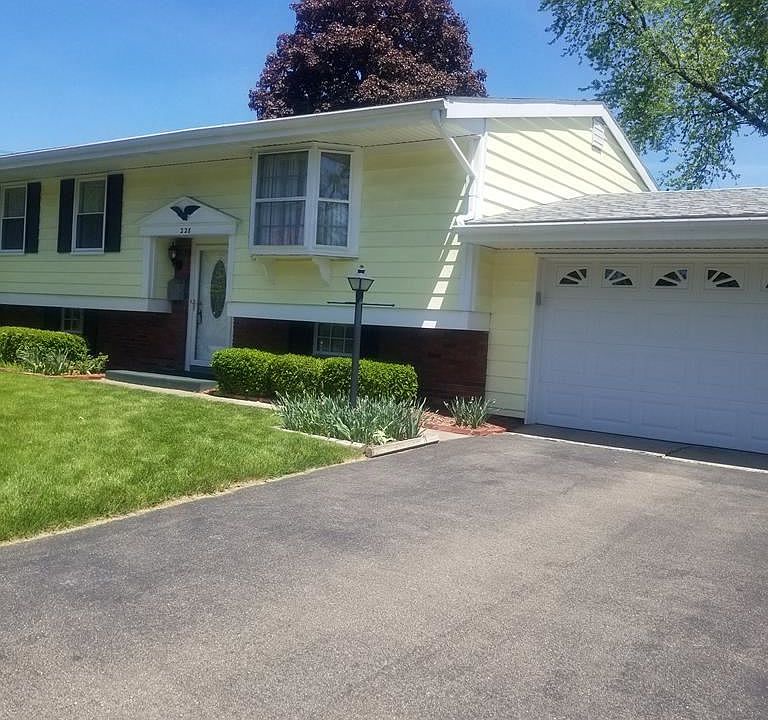 1st image of 228 Lee Ave
