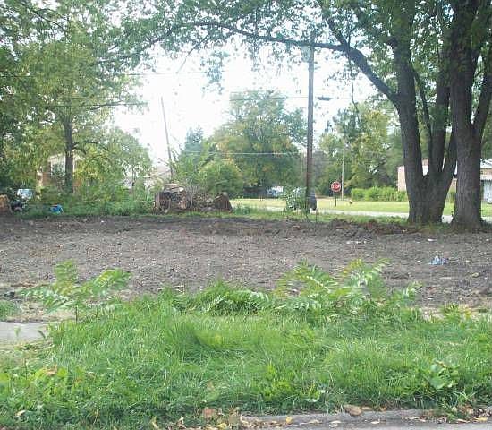 2nd image of 14900 Seeley Ave