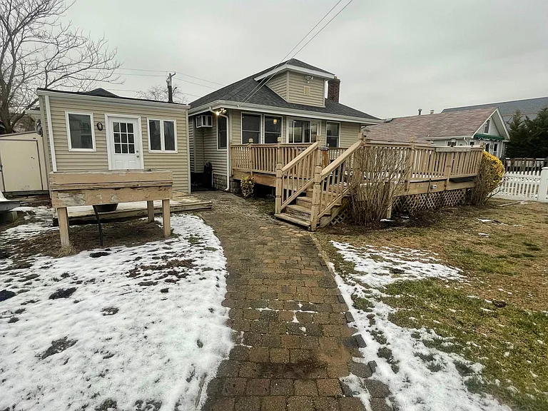 87 West Blvd — Photo 12