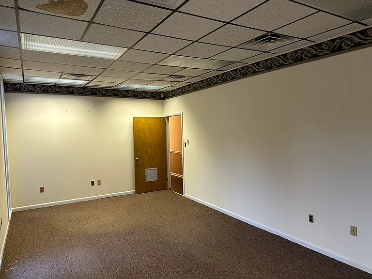 560 S McDonough St #C — Photo 23