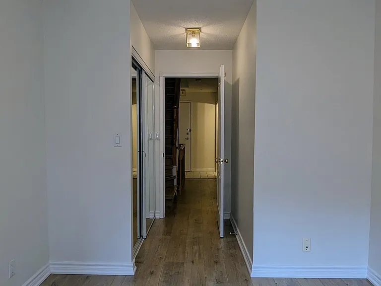 28 Sommerset Way #1107 — Photo 12