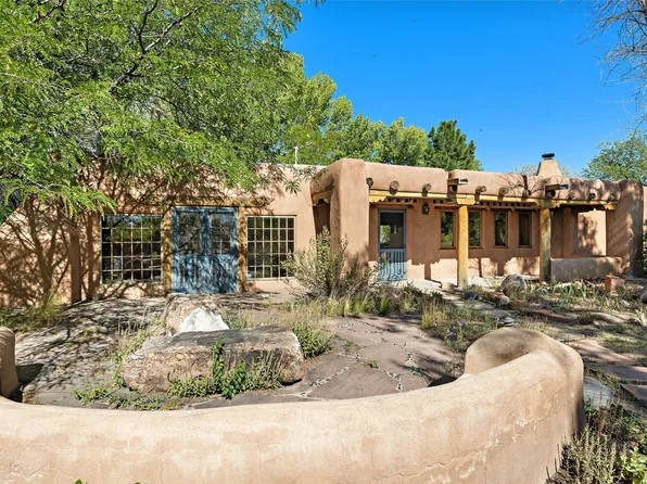 3 & 7 Caminito Corto, Santa Fe, NM 87506