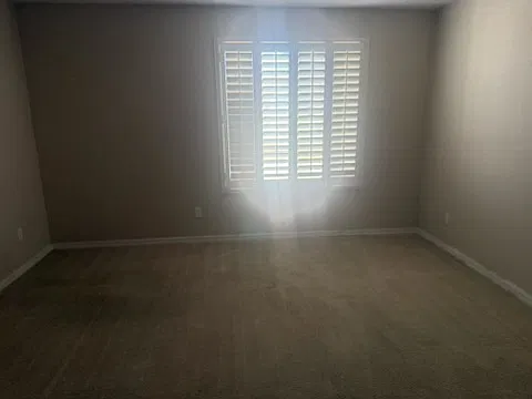 3 bed, 2575 sqft, $1,900 — Photo 3