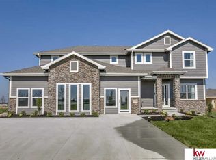 23421 Berry St, Elkhorn, NE 68022
