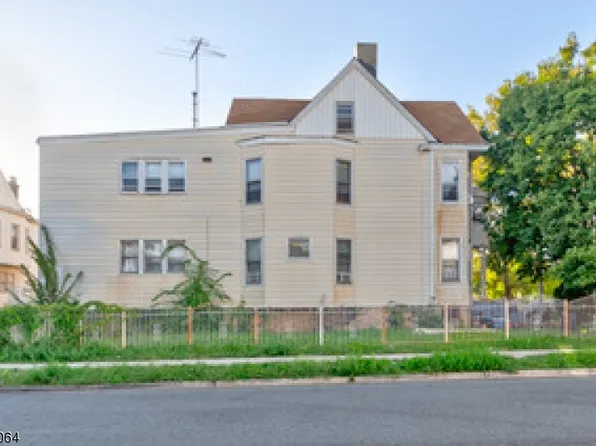 228 Henry St, City Of Orange Twp., NJ 07050