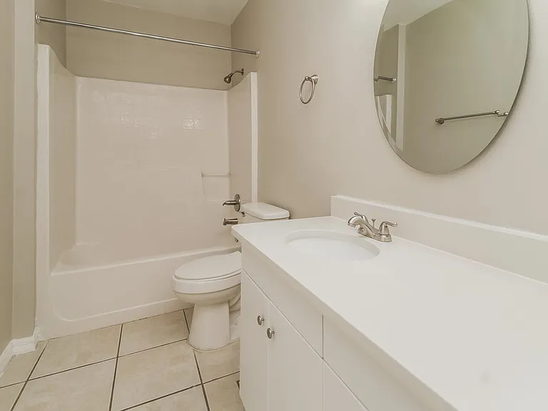 1005 Dudley Dr — Photo 14