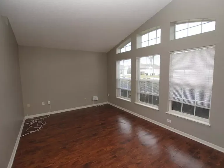 11382 Aston Hall Dr S — Photo 2
